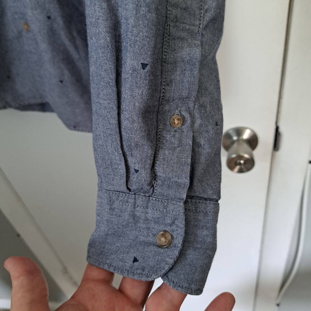 Urban Pipeline Button Down Shirt Triangle Pattern Blue Vintage Wash Men's Small - Picture 4 of 8